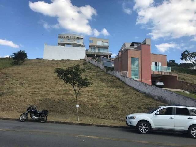 430 Terrenos / Lotes à venda em Olimpia - SP