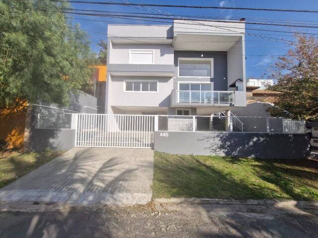 #400G - Casa em condomínio para Venda em Carapicuíba - SP