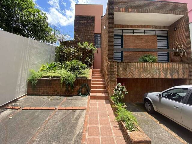 #894G - Casa de Rua (aberta) para Venda em São Paulo - SP - 1