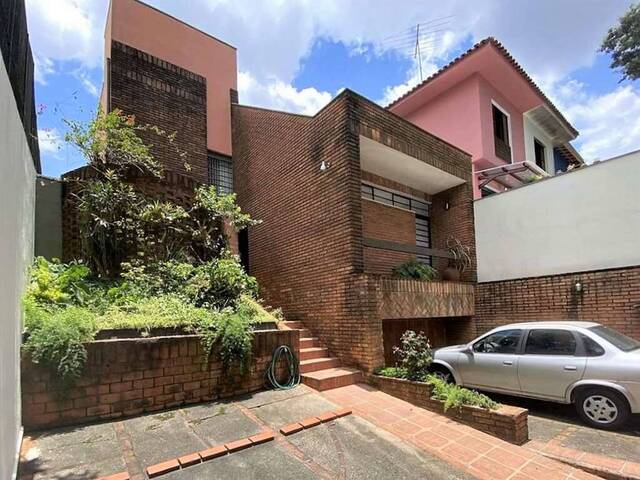 #894G - Casa de Rua (aberta) para Venda em São Paulo - SP - 2